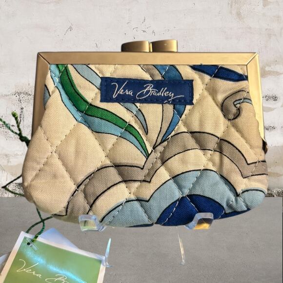 VERA BRADLEY NWT Kisslock Coin Mediterranean White RARE & RETIRED - Picture 2 of 5